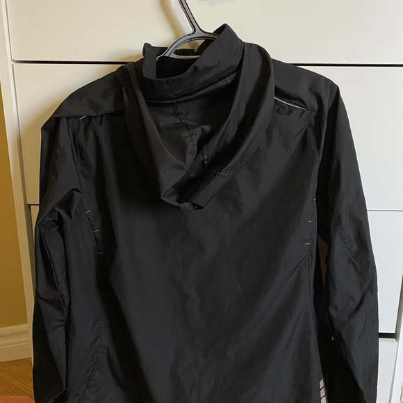 Windbreaker - Picture 2 of 3